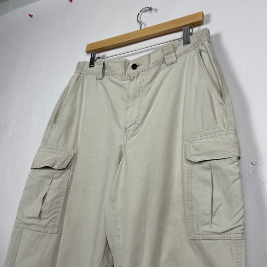 White Baggy Cargo Pants (32x26)