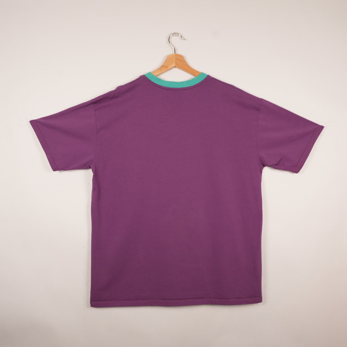 Apari Art Astro Kitty Tee (XL)