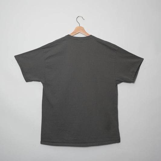 TYPICAL “MORTEM OBIRE” GRAPHIC TEE (L-XL)