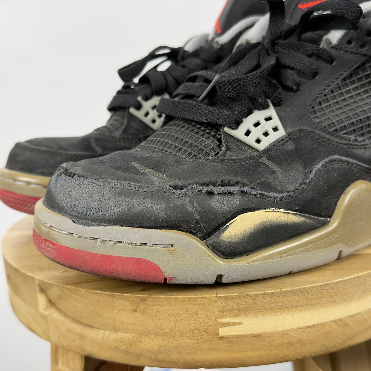 Air Jordan 4 (Men's 8.5)