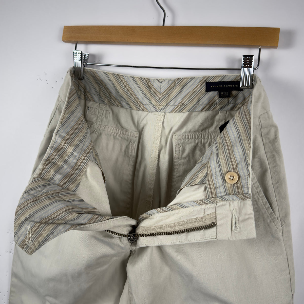 Banana Republic Chino Pants (32)