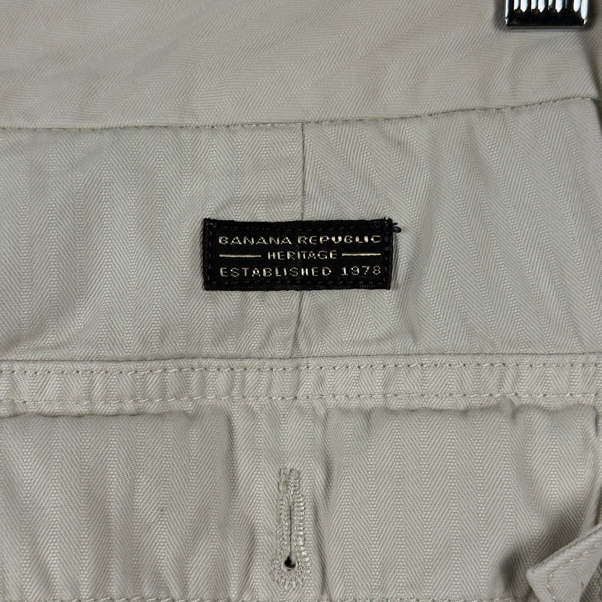 Banana Republic Chino Pants (32)