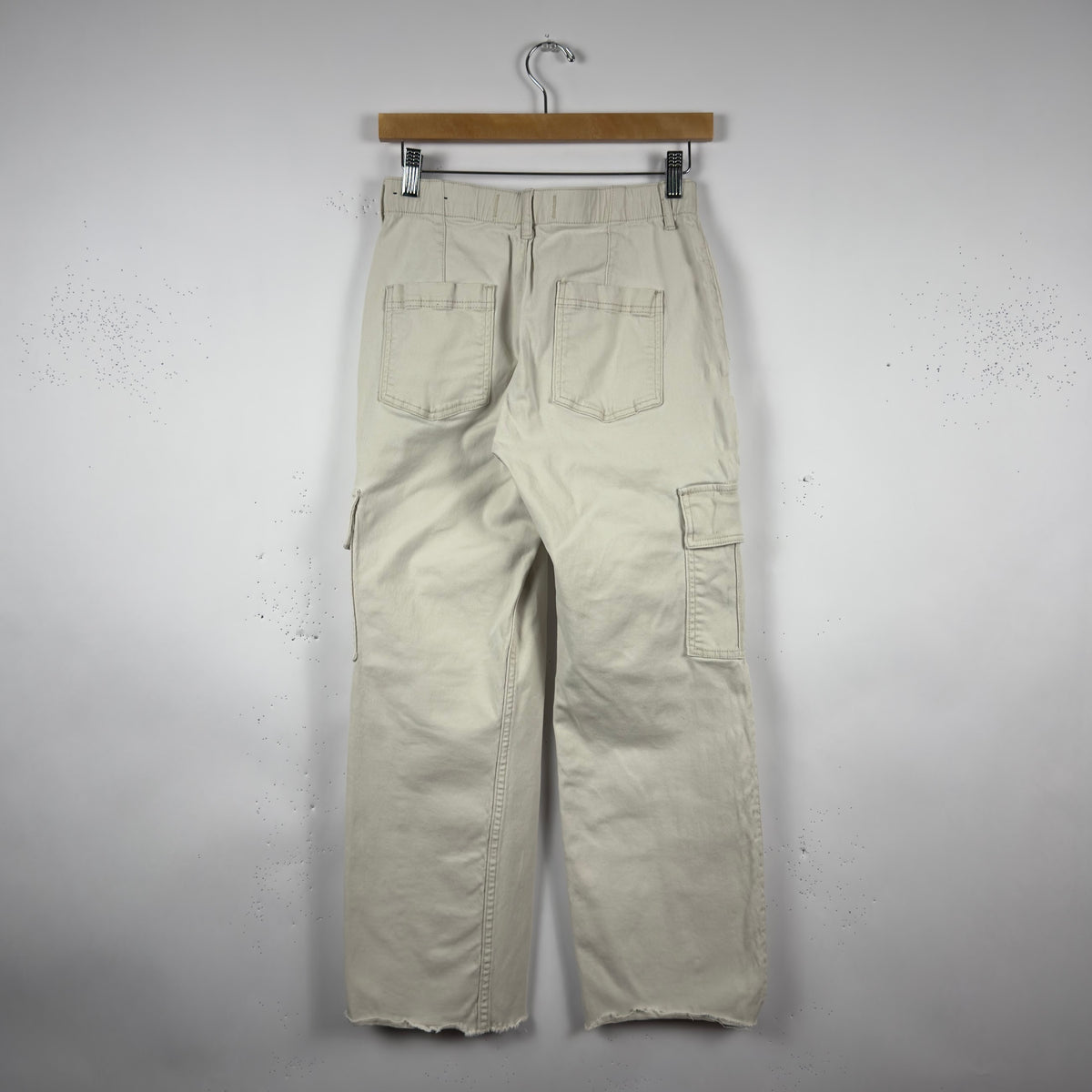 Hollister Cropped Cargo Pants (26)