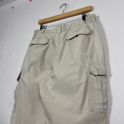 White Baggy Cargo Pants (32x26)
