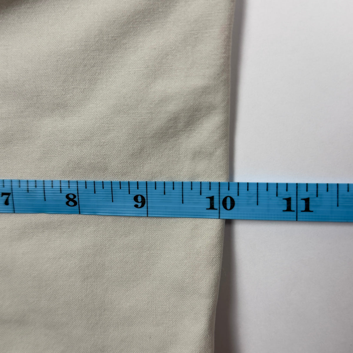 White Baggy Cargo Pants (32x26)
