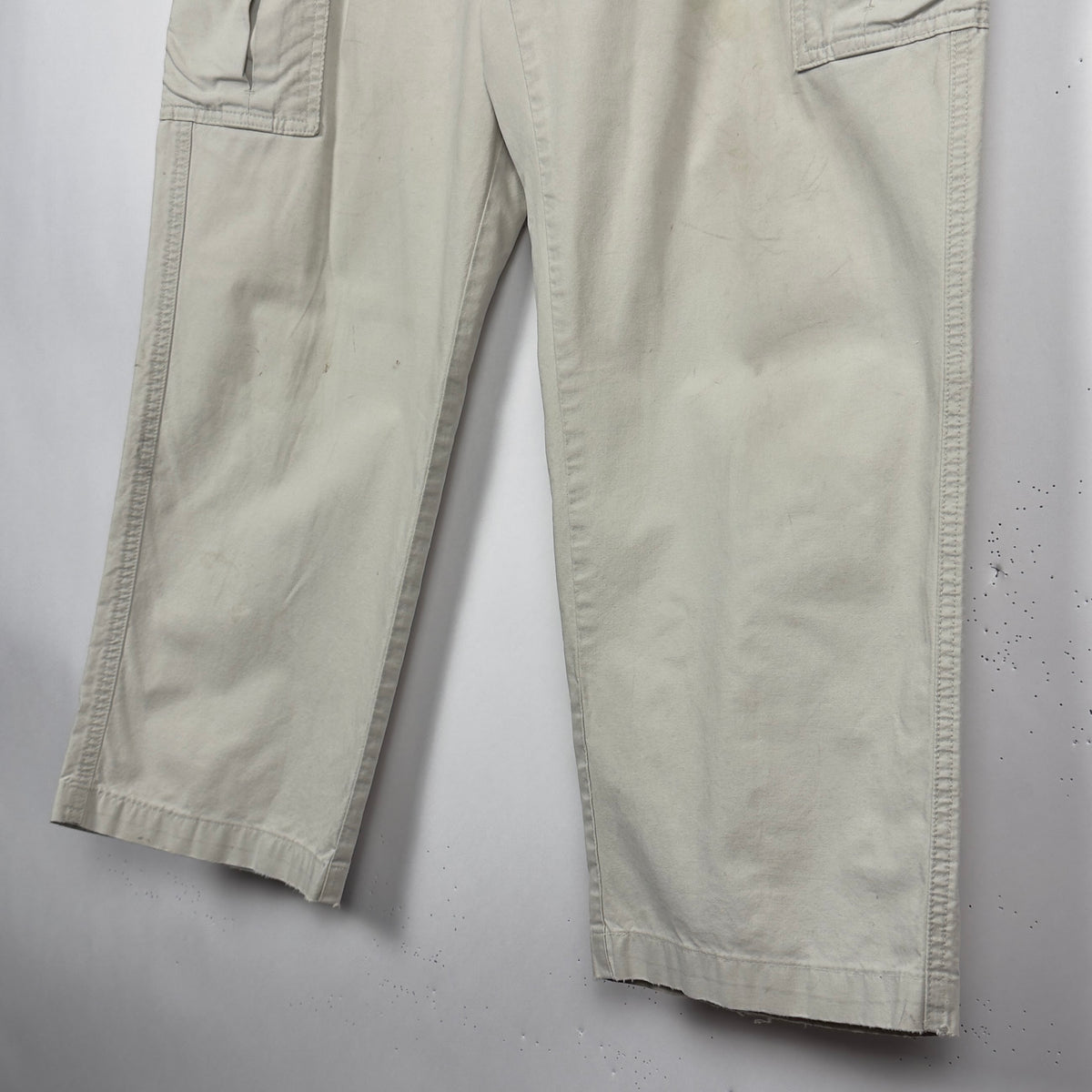 White Baggy Cargo Pants (32x26)