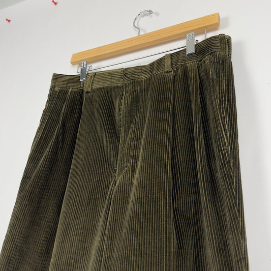 Olive Thick Corduroy Skate Pants (32x30)