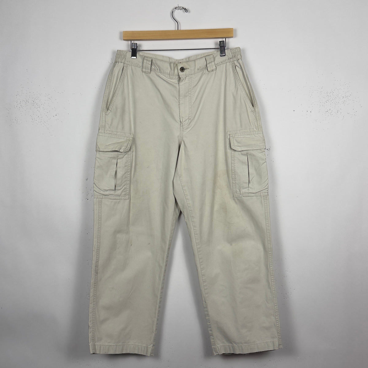 White Baggy Cargo Pants (32x26)