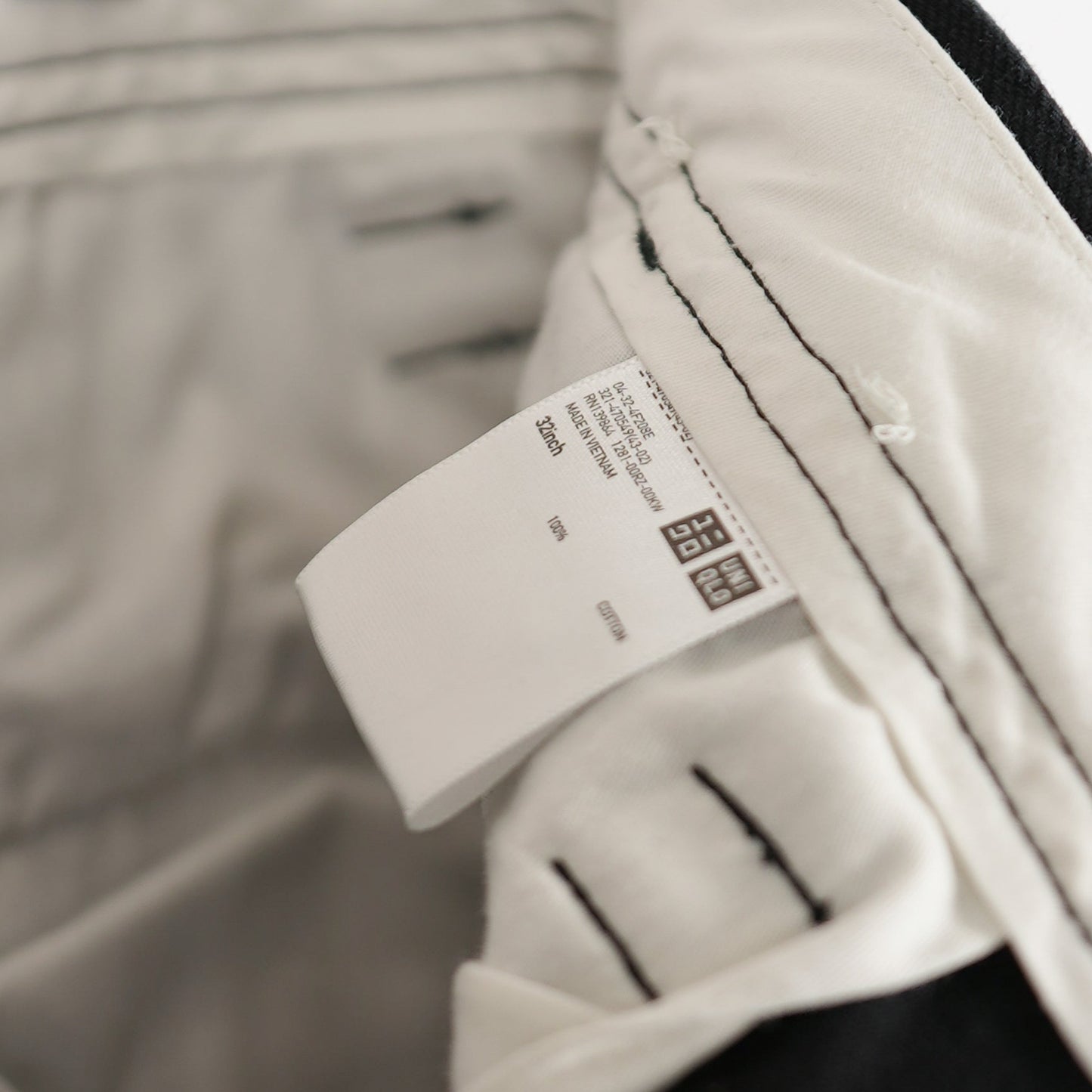 Uniqlo Black Chino Pants 32x30 (Minimal Wear, Skated In)