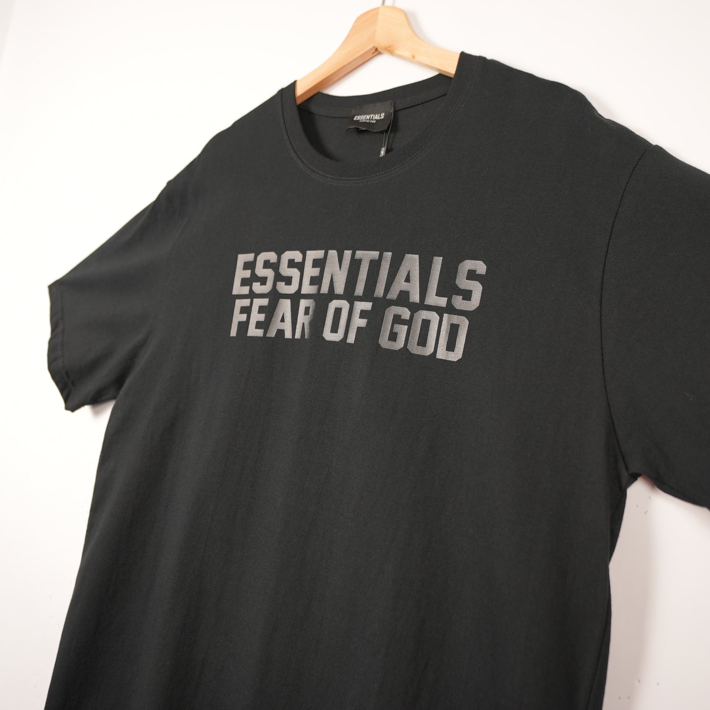 Fear of God Essentials Tee (L)