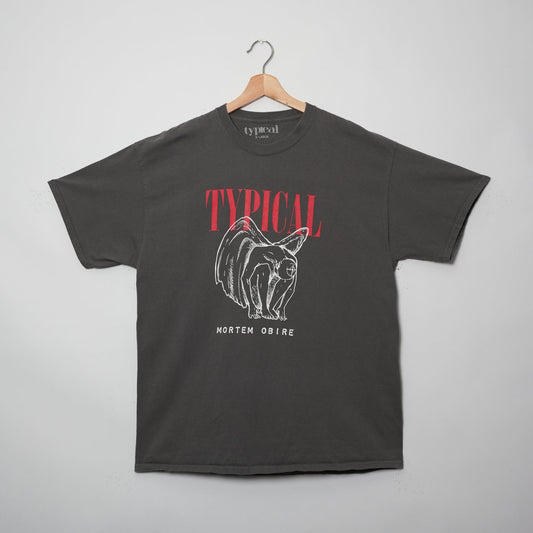 TYPICAL “MORTEM OBIRE” GRAPHIC TEE (L-XL)