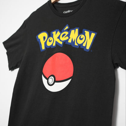 POKÉMON “POKÉBALL” TEE (M)