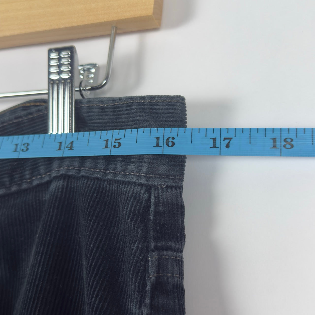 Levi’s 559 Corduroy Pants 32x25 (Cropped & Skated In)